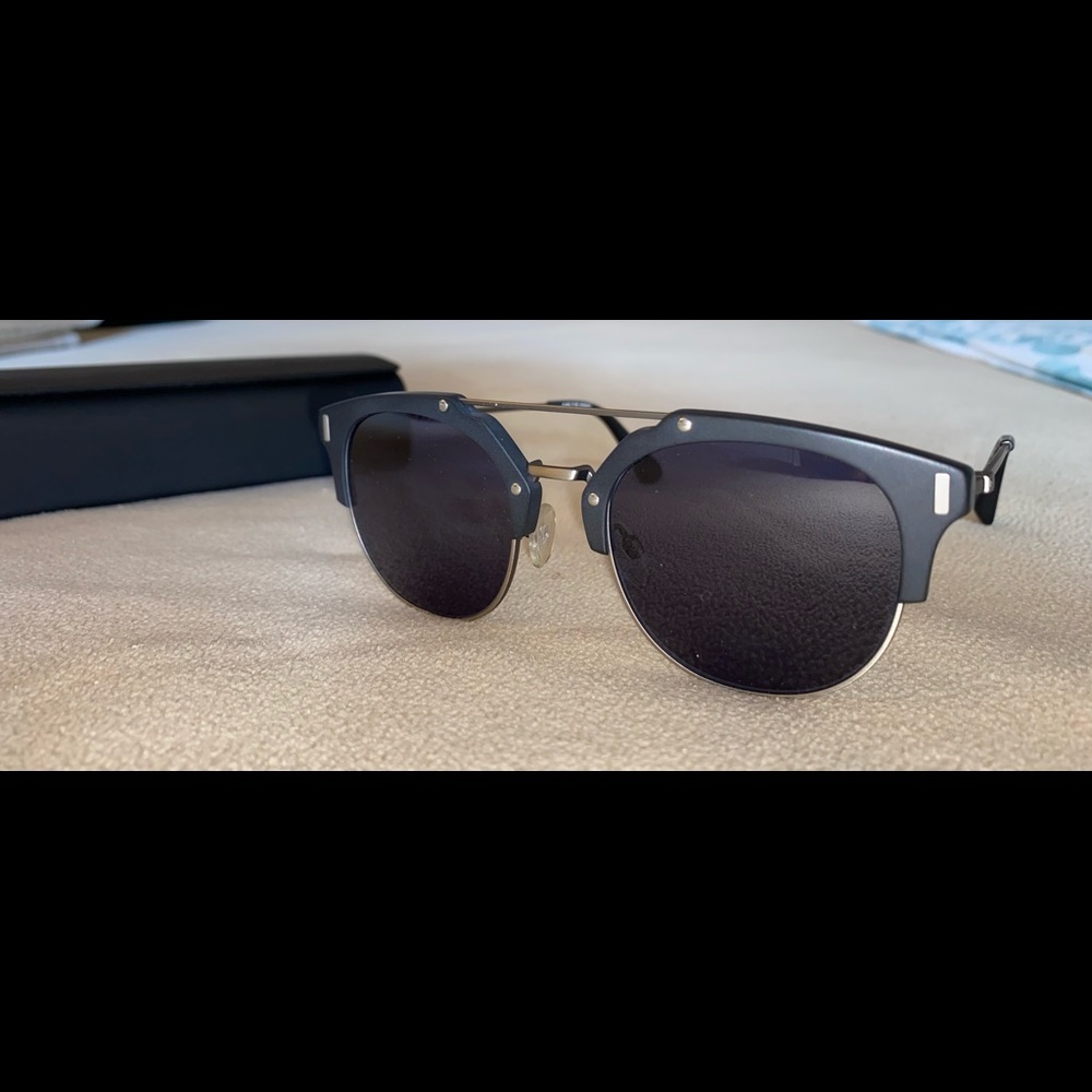 Matte Black MVMT Aviators